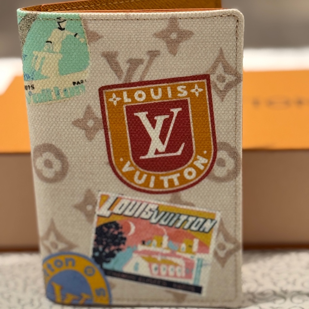 Louis Vuitton Flight mode Passport Cover!